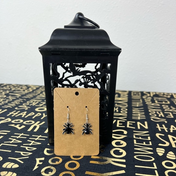 Halloween Earrings - Black Stone Spider - Picture 2 of 3